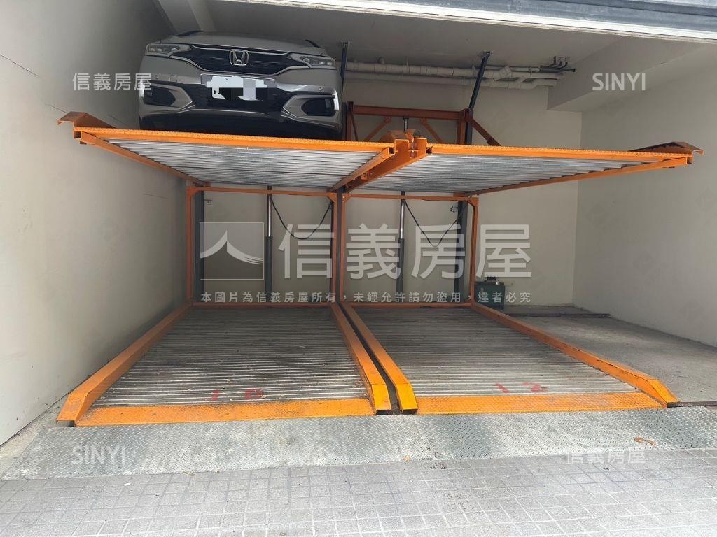 近捷運微風碧潭三房加車位房屋室內格局與周邊環境