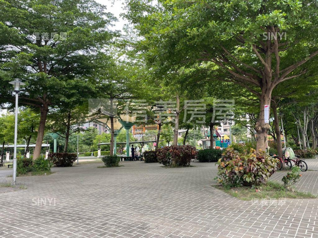 美景副都心兩房車位房屋室內格局與周邊環境