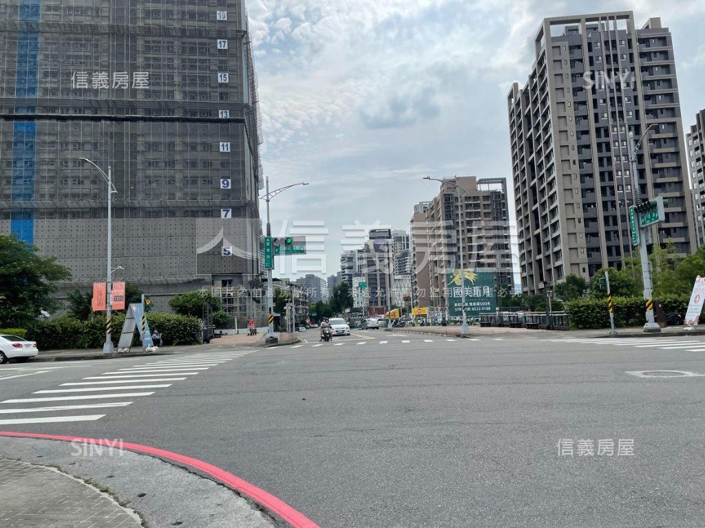 美景副都心兩房車位房屋室內格局與周邊環境