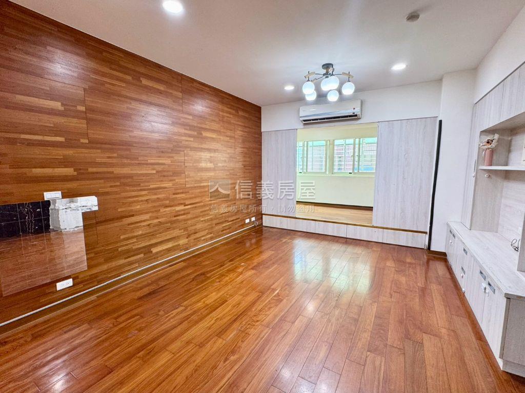 新界·高樓邊間採光三房房屋室內格局與周邊環境