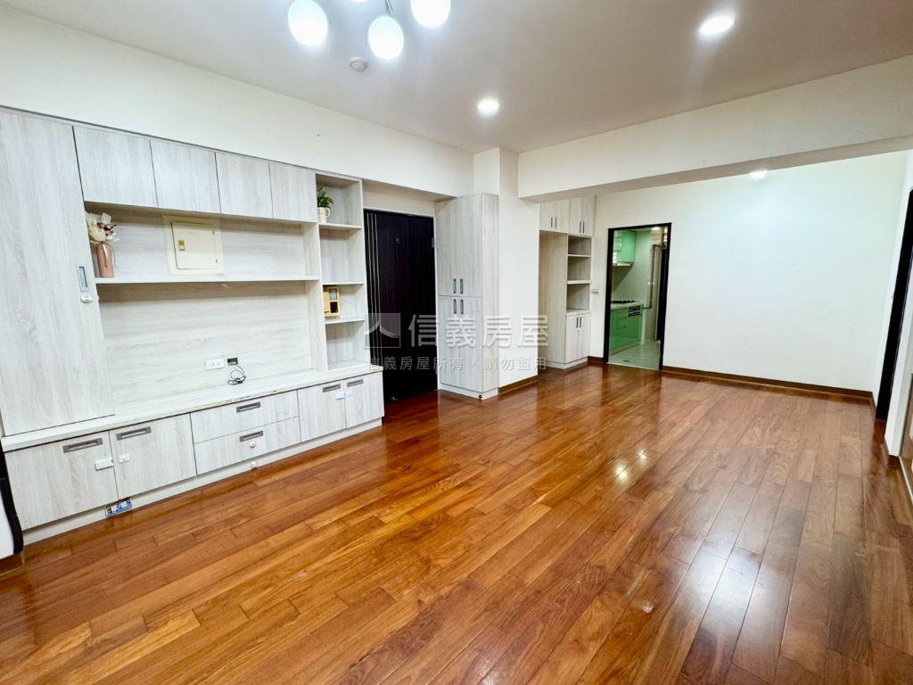 新界·高樓邊間採光三房房屋室內格局與周邊環境