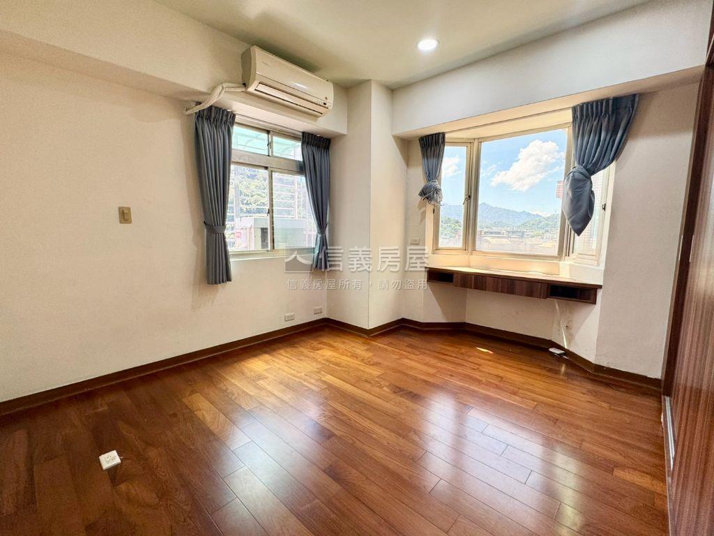 新界·高樓邊間採光三房房屋室內格局與周邊環境