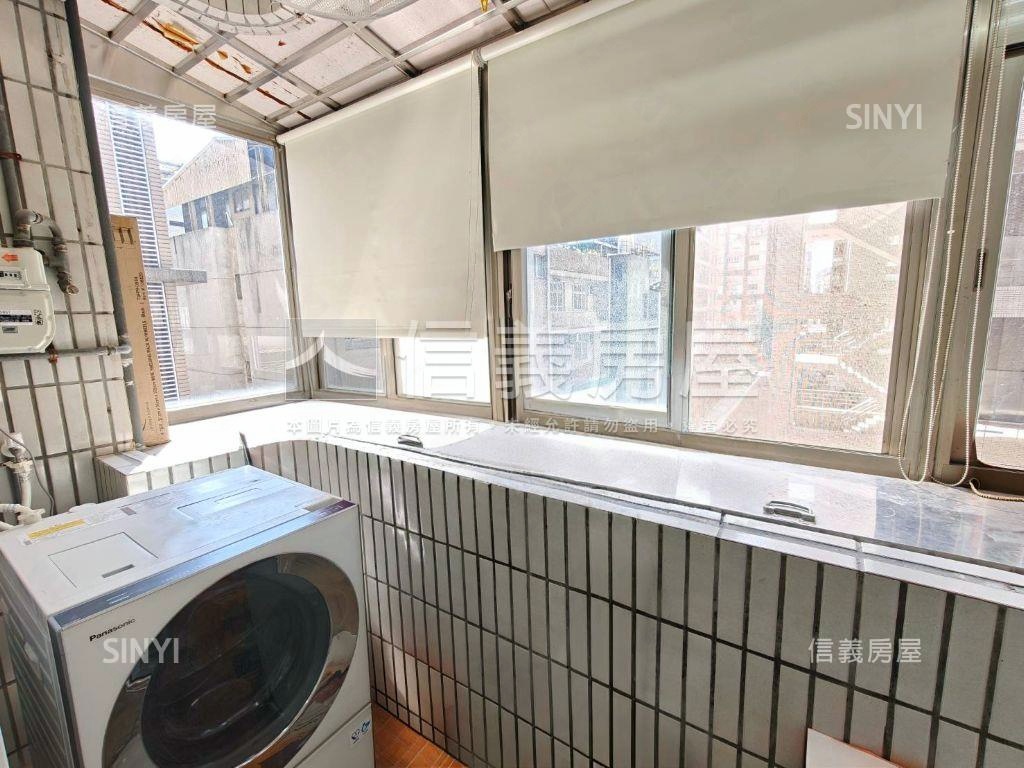 店長推薦伊通街電梯三房房屋室內格局與周邊環境