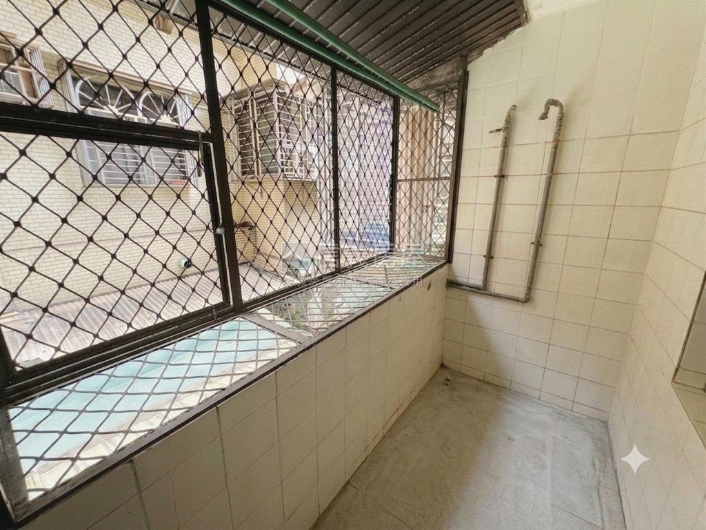 一層一戶公寓二樓房屋室內格局與周邊環境