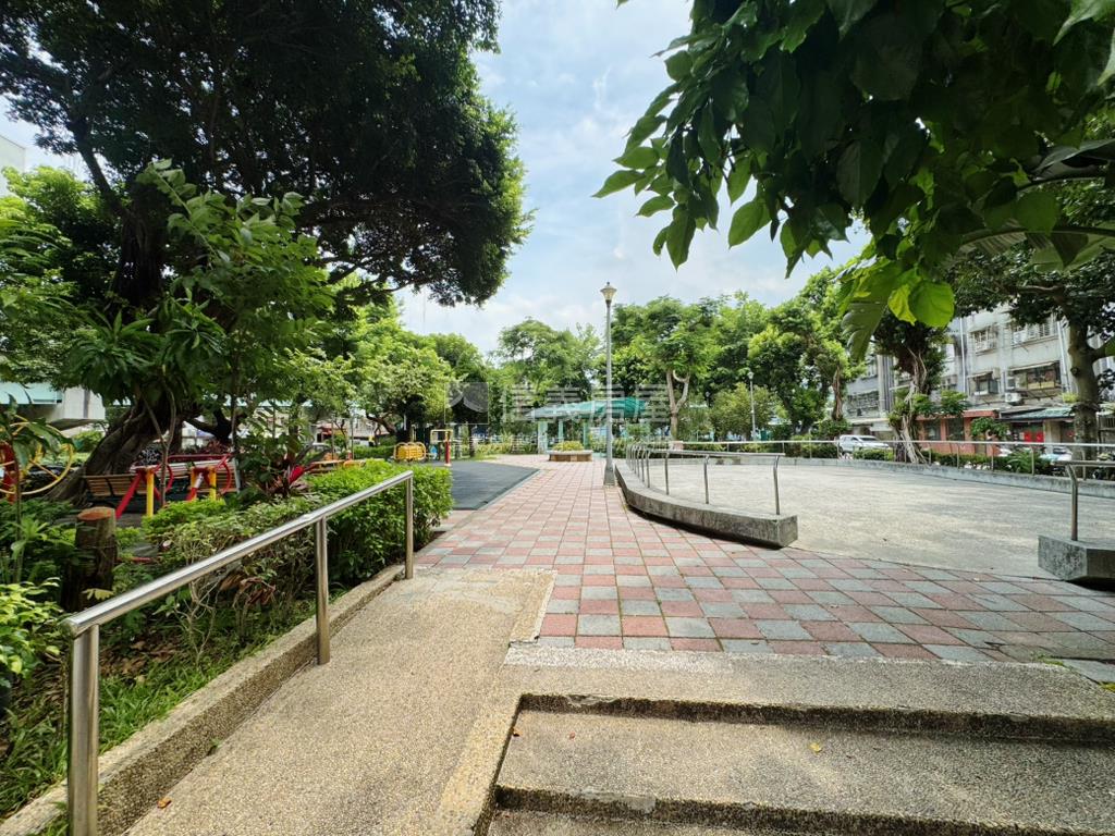 一層一戶公寓二樓房屋室內格局與周邊環境
