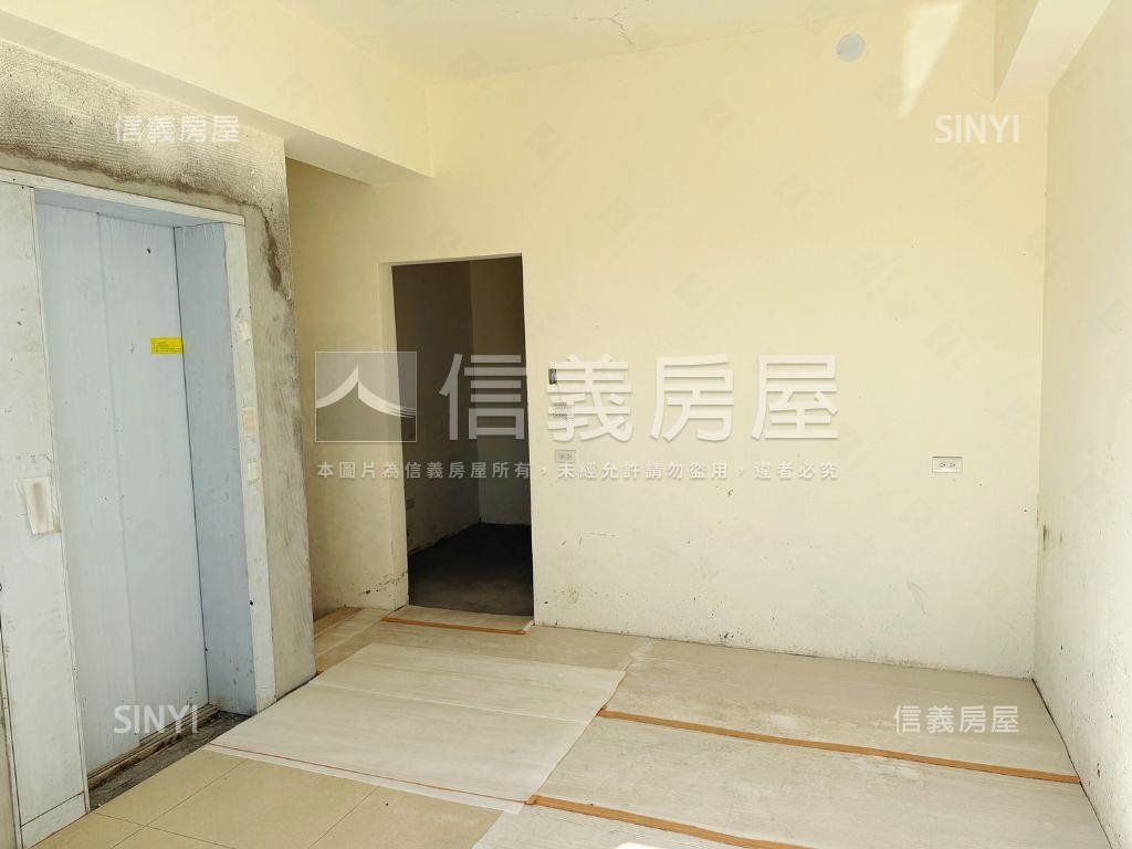 沙鹿森邸間間套房電梯透天房屋室內格局與周邊環境