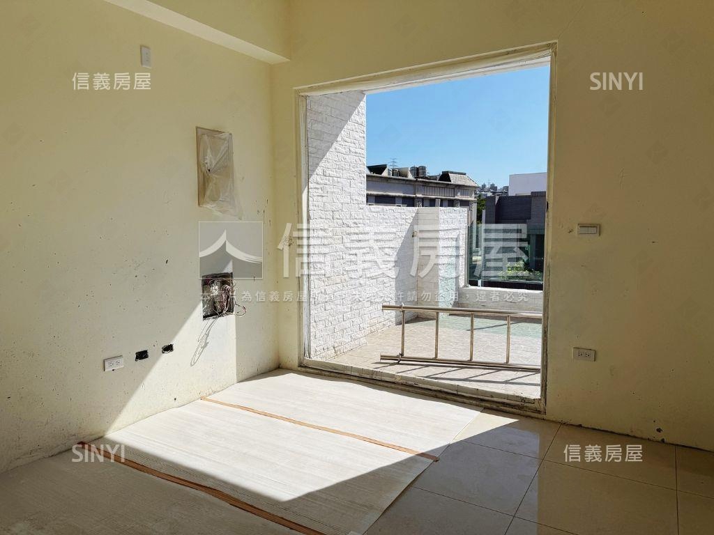 沙鹿森邸間間套房電梯透天房屋室內格局與周邊環境