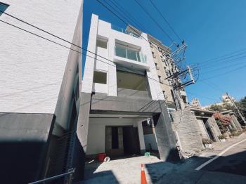 沙鹿森邸電梯透天即將完工