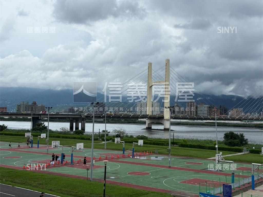 漾時光河景奢邸房屋室內格局與周邊環境