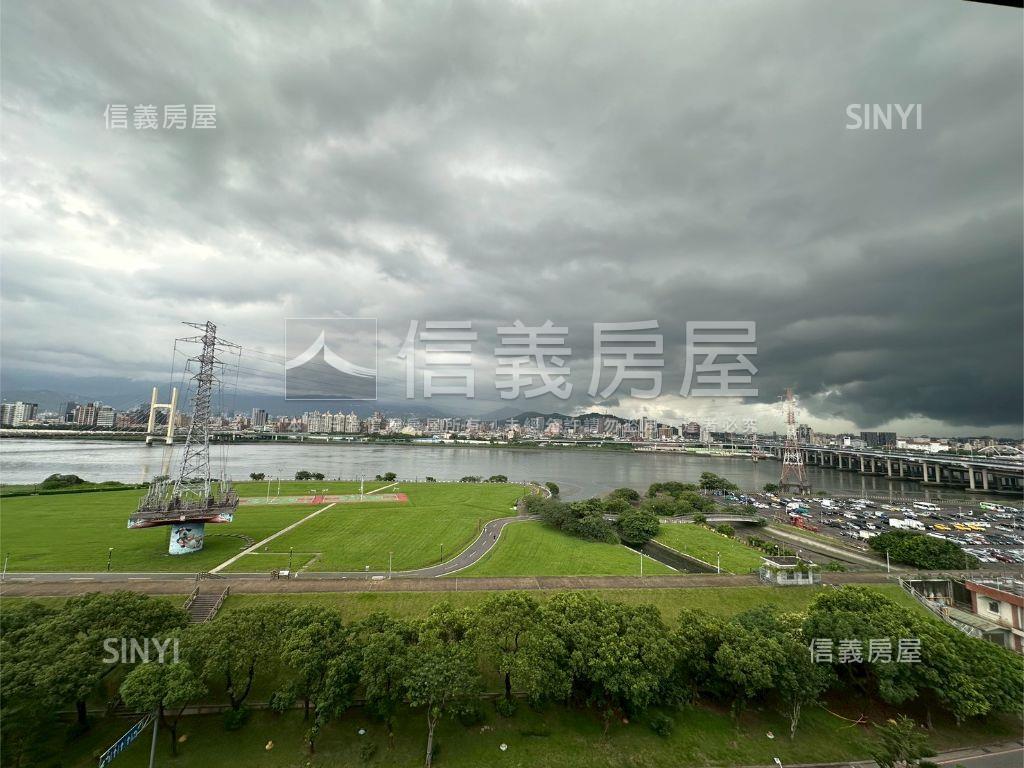 漾時光河景奢邸房屋室內格局與周邊環境