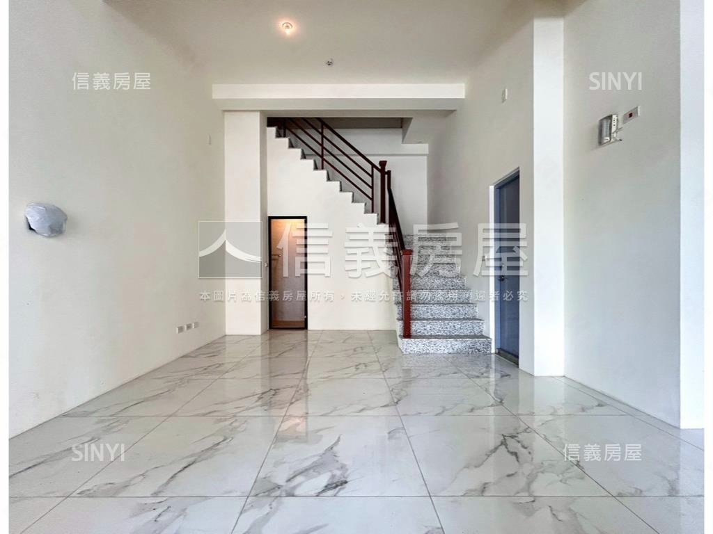 亞灣區邊間醒目金店面房屋室內格局與周邊環境