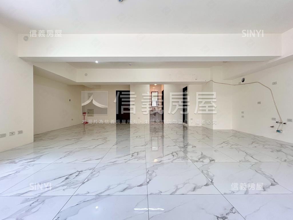 亞灣區邊間醒目金店面房屋室內格局與周邊環境