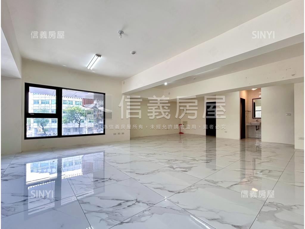 亞灣區邊間醒目金店面房屋室內格局與周邊環境