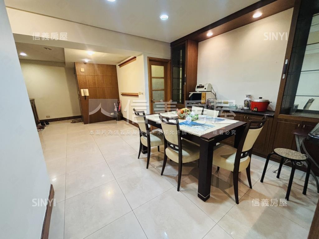 中山國小採光方正三房房屋室內格局與周邊環境