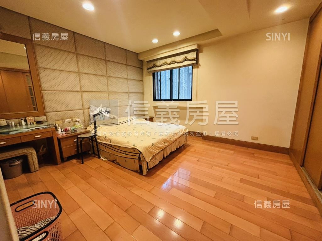 中山國小採光方正三房房屋室內格局與周邊環境