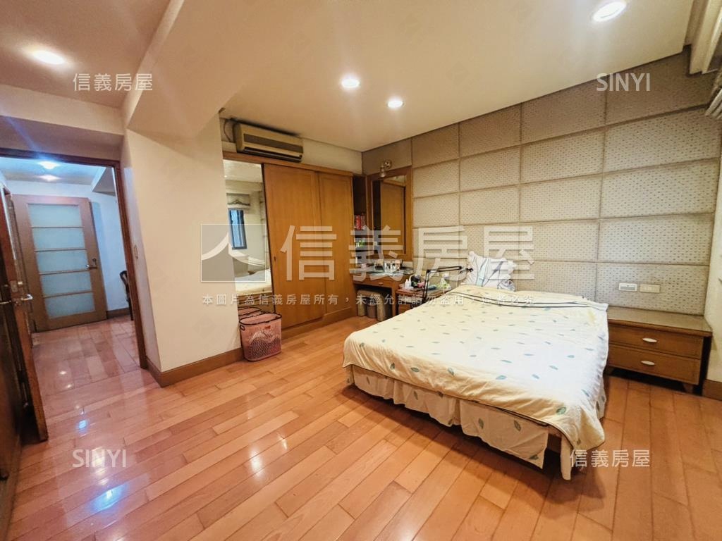 中山國小採光方正三房房屋室內格局與周邊環境