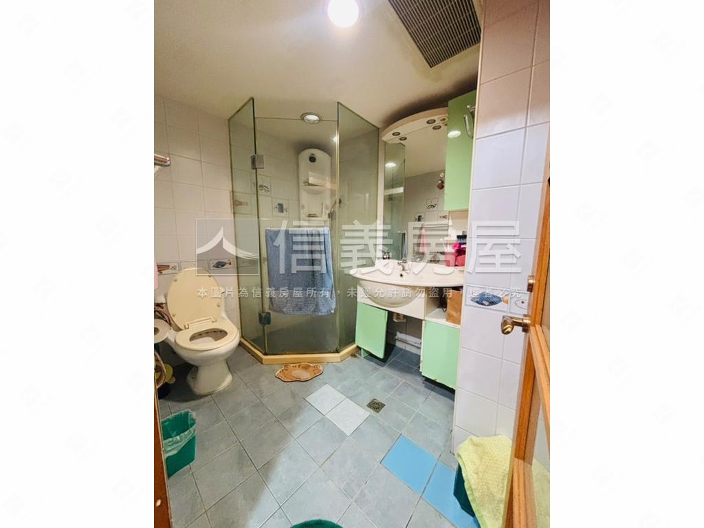 中山國小採光方正三房房屋室內格局與周邊環境