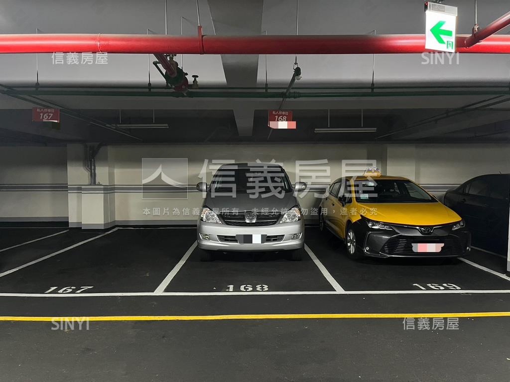 伯爵美景三房車位房屋室內格局與周邊環境