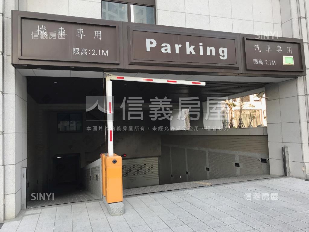 伯爵美景三房車位房屋室內格局與周邊環境