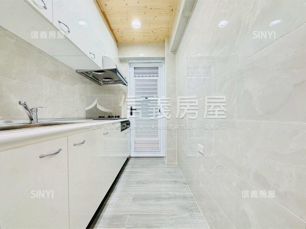 東區全新裝潢三房美居房屋室內格局與周邊環境