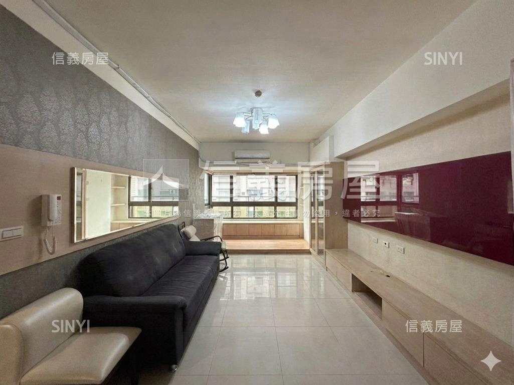 巨蛋輕屋齡２＋１平移車位房屋室內格局與周邊環境