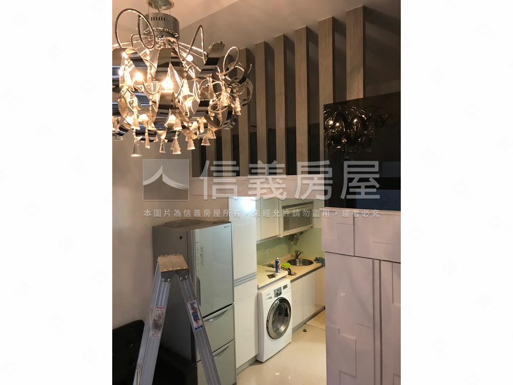 中山國小小資成家挑高美宅房屋室內格局與周邊環境