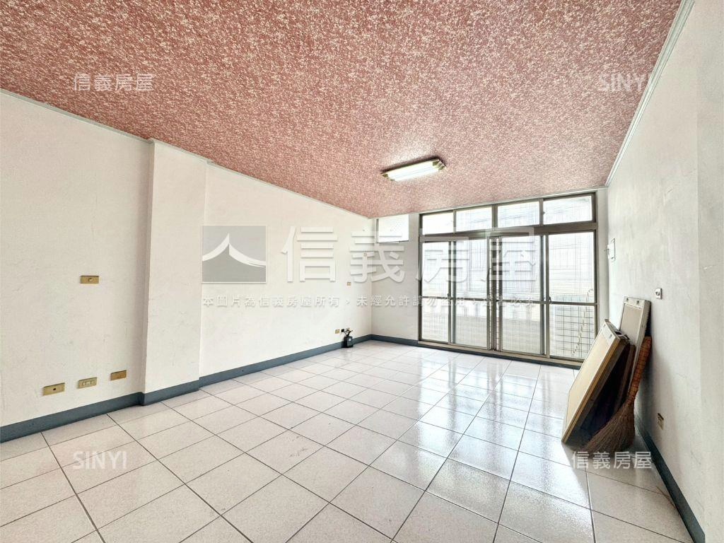 立人高中地約３０坪透店房屋室內格局與周邊環境