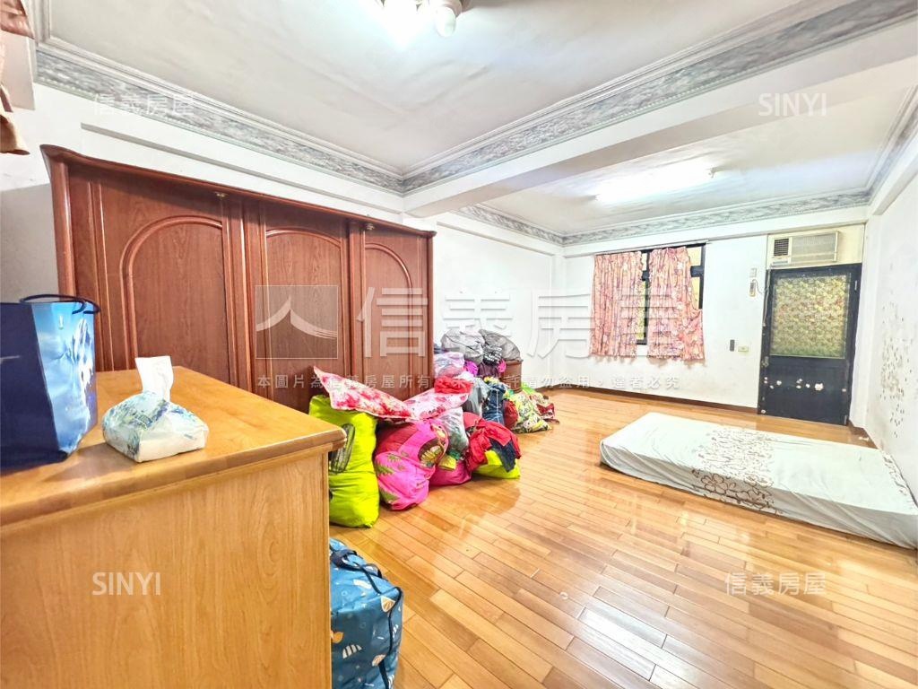 立人高中地約３０坪透店房屋室內格局與周邊環境