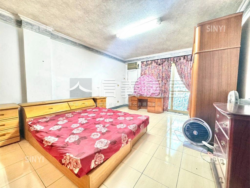 立人高中地約３０坪透店房屋室內格局與周邊環境