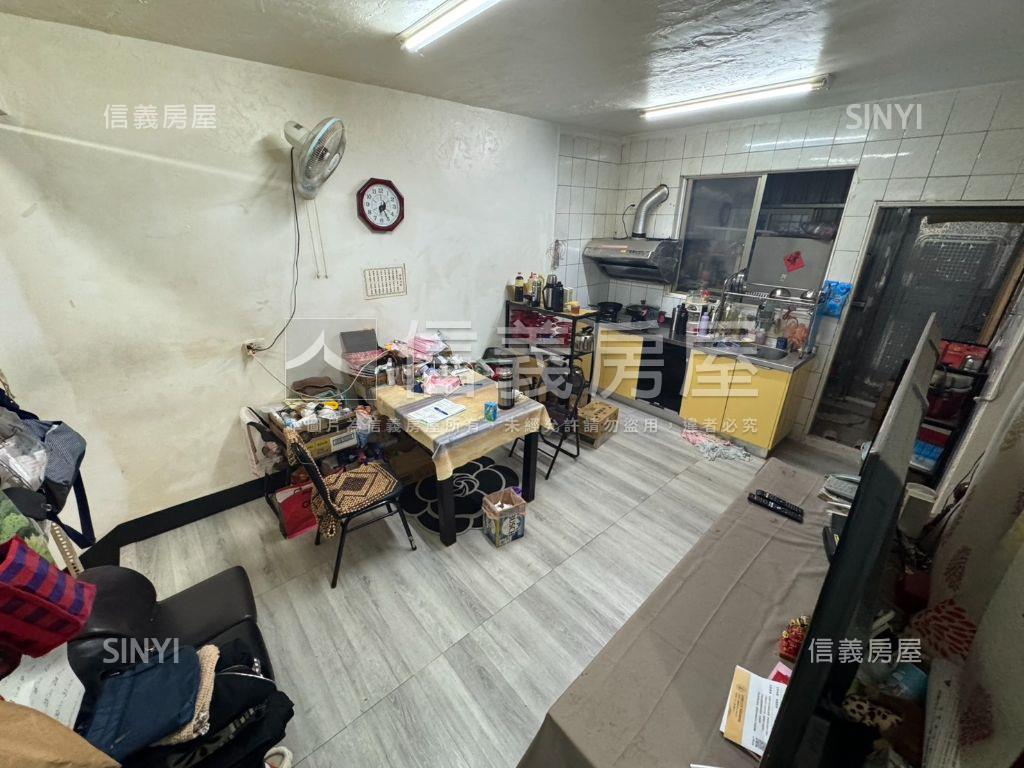 稀有☆太平西路優質透天房屋室內格局與周邊環境