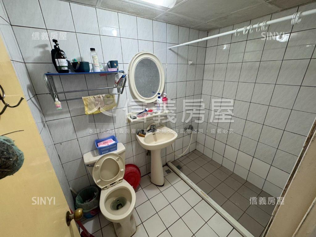 稀有☆太平西路優質透天房屋室內格局與周邊環境