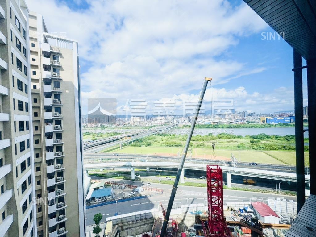 ㊣芬蘭極光★高樓層誠售房屋室內格局與周邊環境