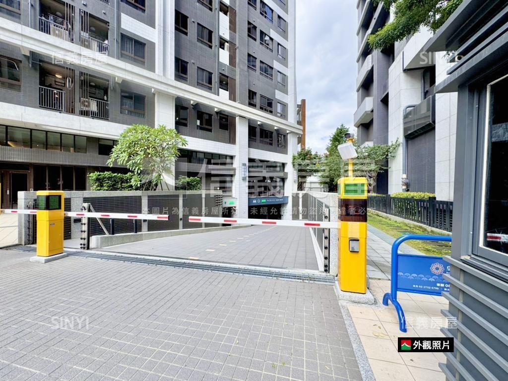 ㊣芬蘭極光★高樓層誠售房屋室內格局與周邊環境