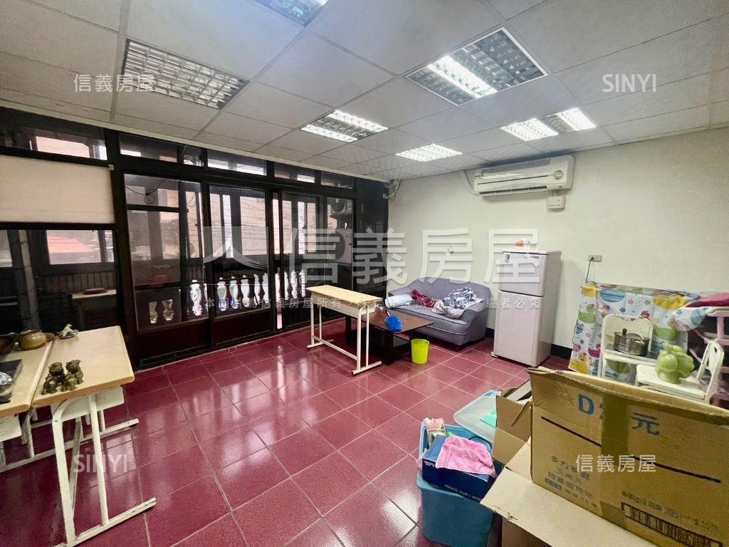 稀有大園中山南路透店房屋室內格局與周邊環境