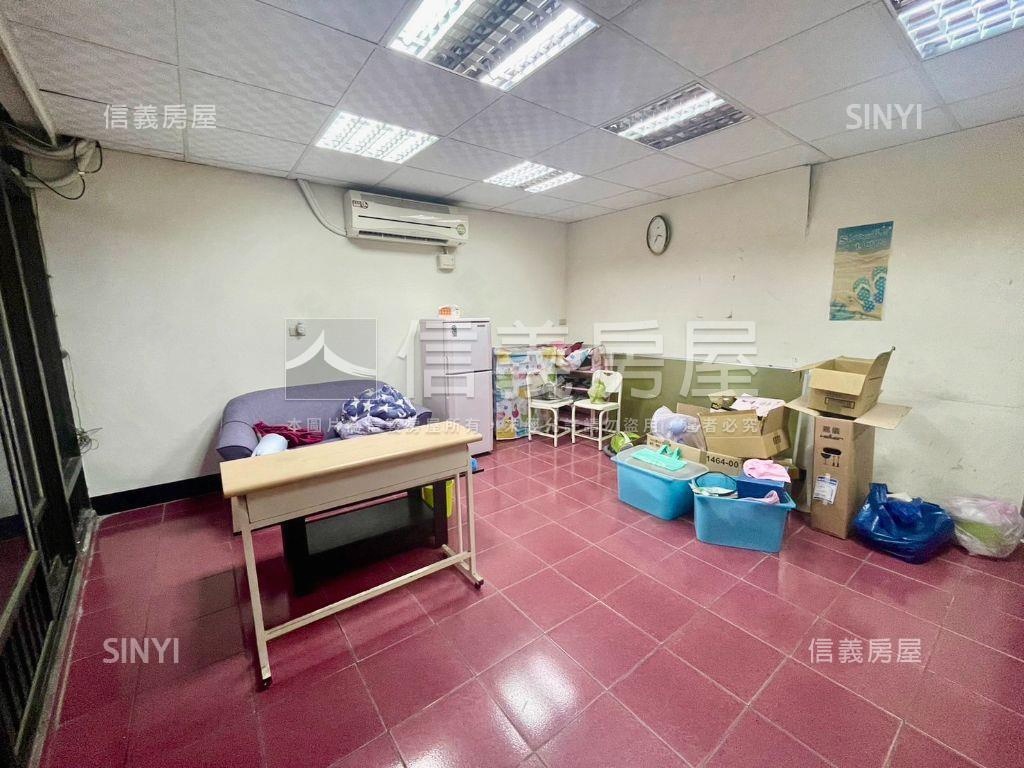 稀有大園中山南路透店房屋室內格局與周邊環境