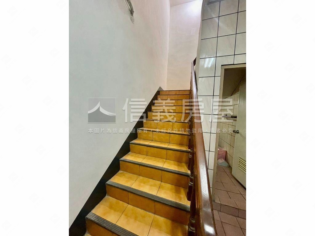 稀有大園中山南路透店房屋室內格局與周邊環境