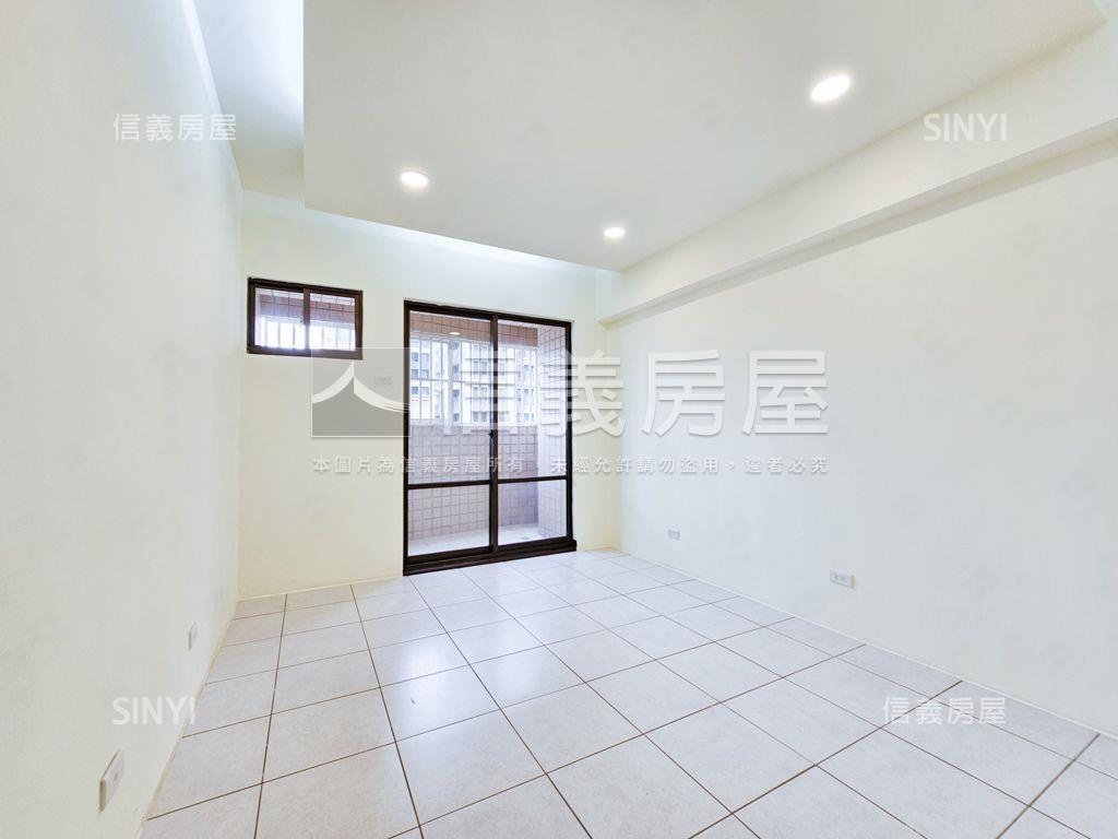 英雄鎮採光佳３房房屋室內格局與周邊環境