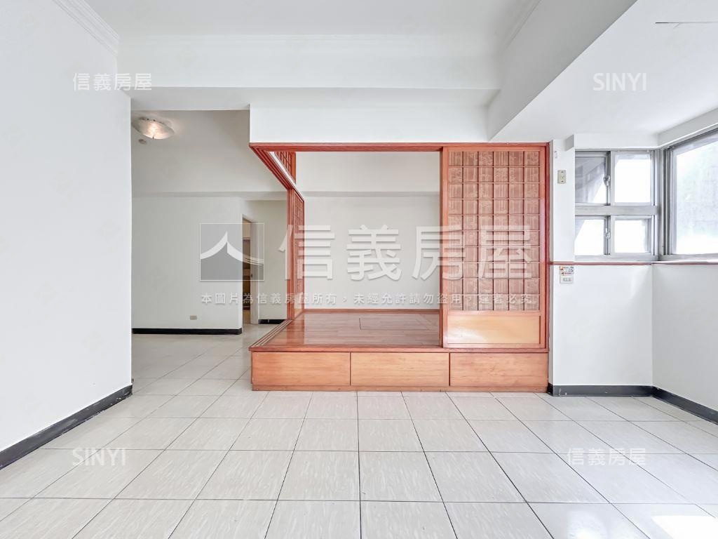 長堤三房有平面車位房屋室內格局與周邊環境