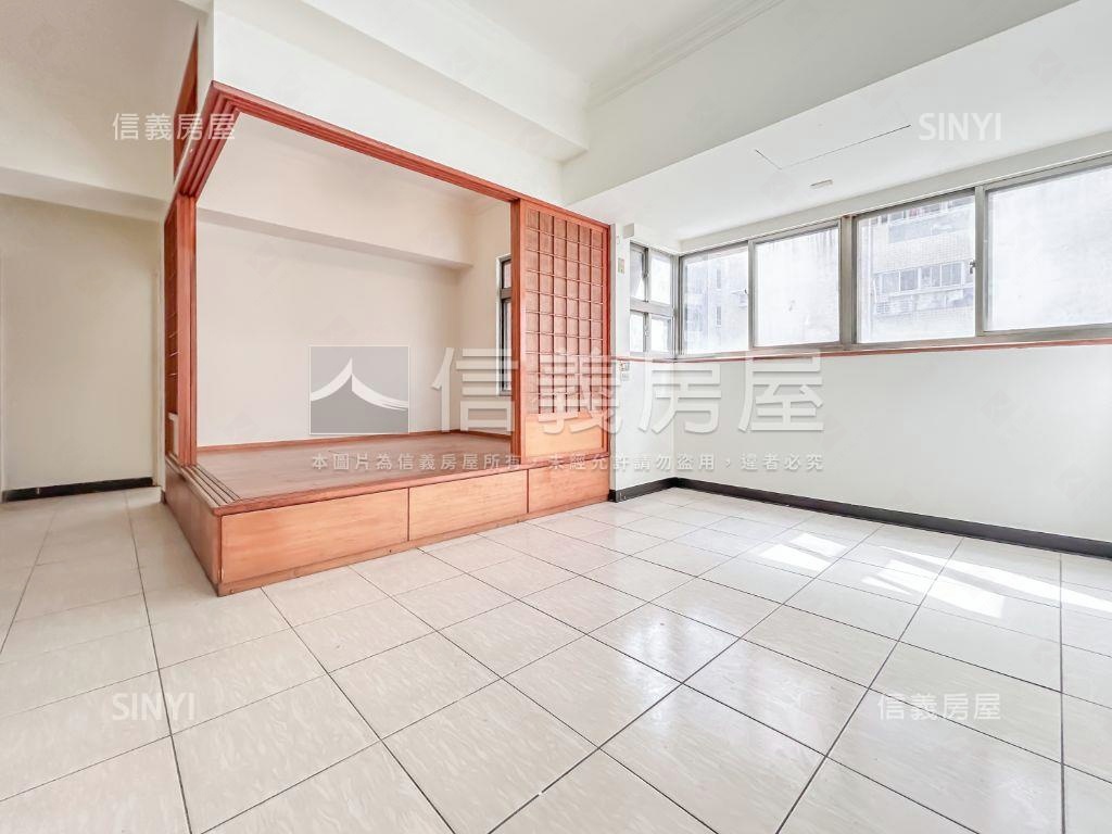 長堤三房有平面車位房屋室內格局與周邊環境