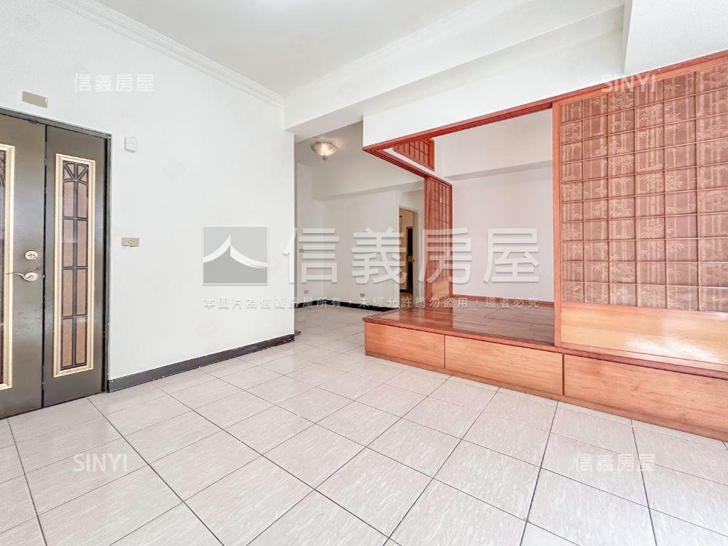 長堤三房有平面車位房屋室內格局與周邊環境