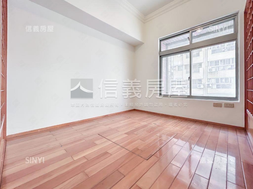 長堤三房有平面車位房屋室內格局與周邊環境