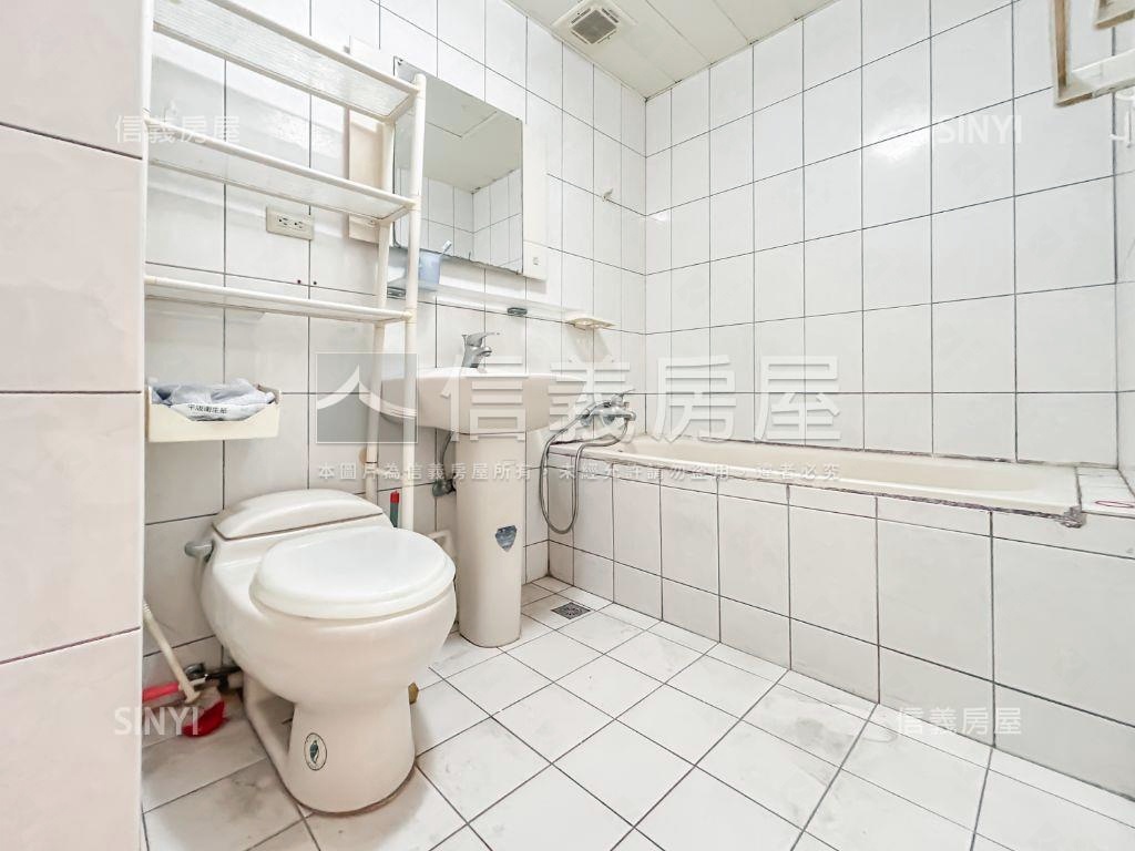 長堤三房有平面車位房屋室內格局與周邊環境