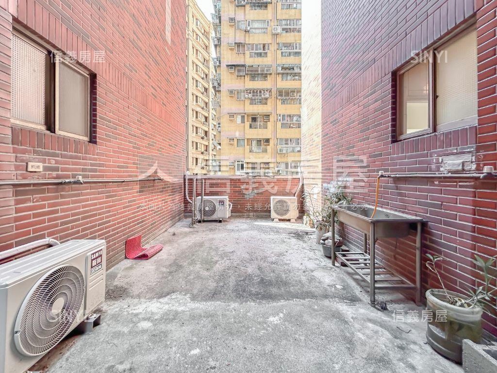 長堤三房有平面車位房屋室內格局與周邊環境