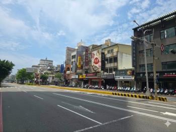 光復路大地坪臨路店面透天