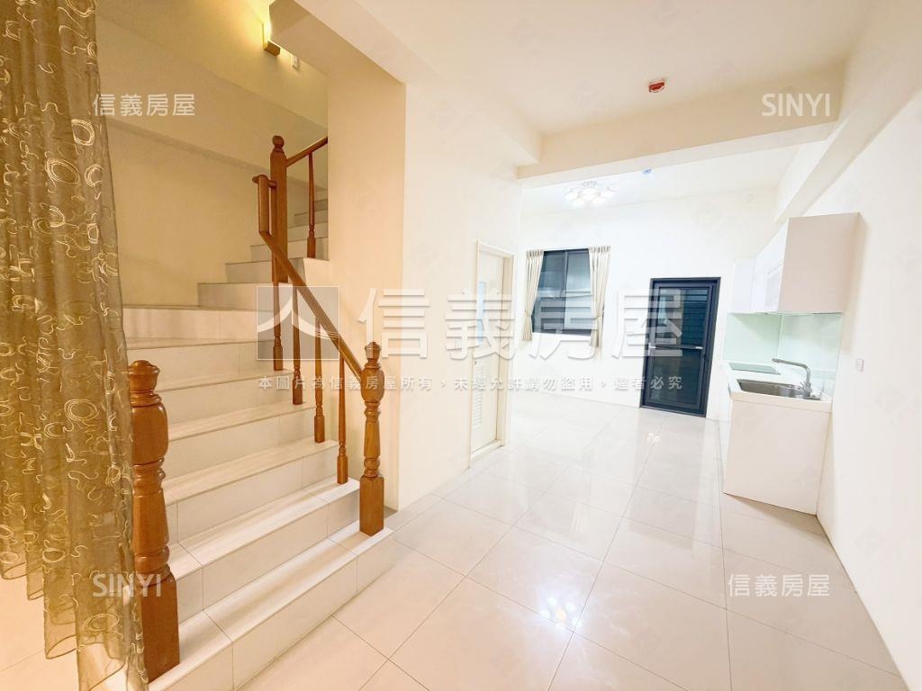 屋主誠售！大地坪邊間別墅房屋室內格局與周邊環境