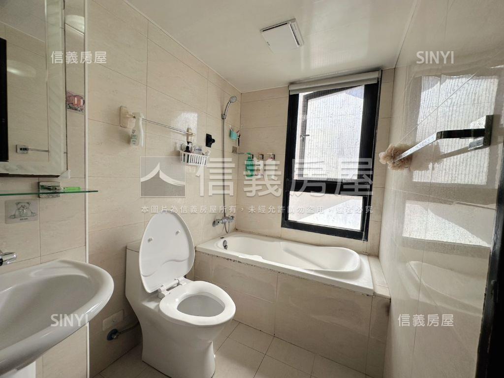 寓上長安三房平面車位房屋室內格局與周邊環境