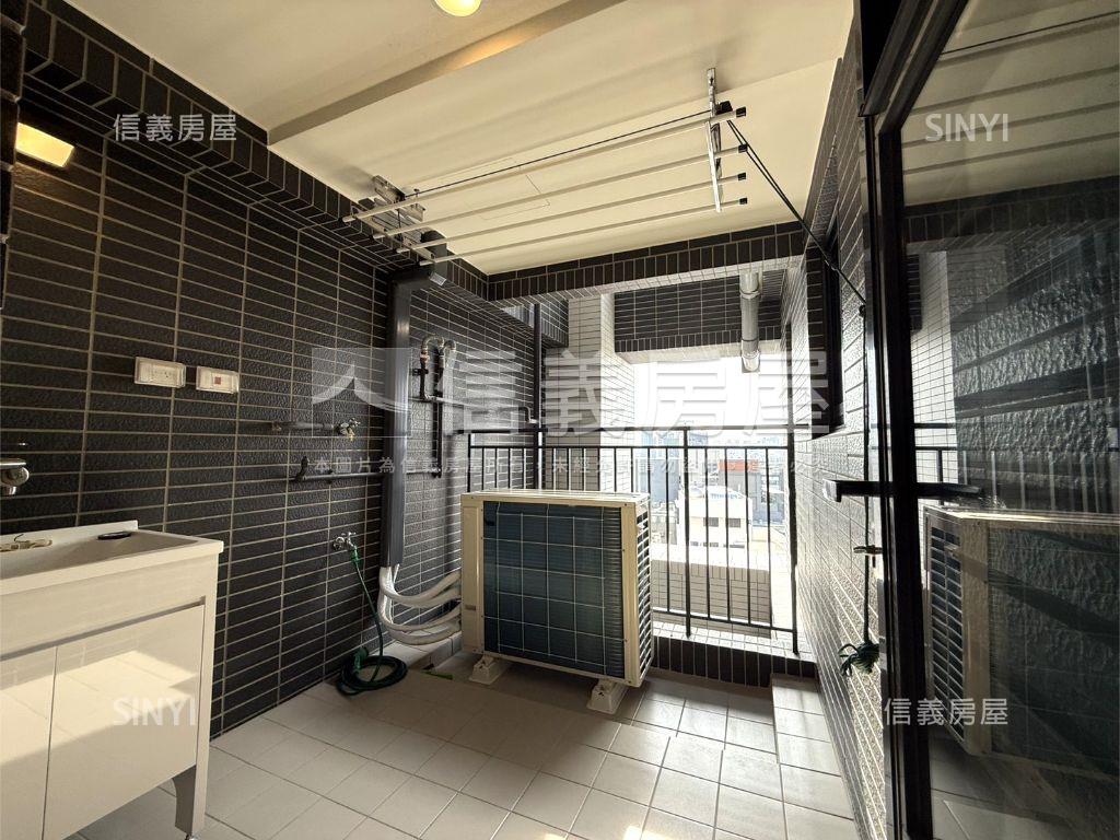 人人幸福稀有三房雙平車房屋室內格局與周邊環境
