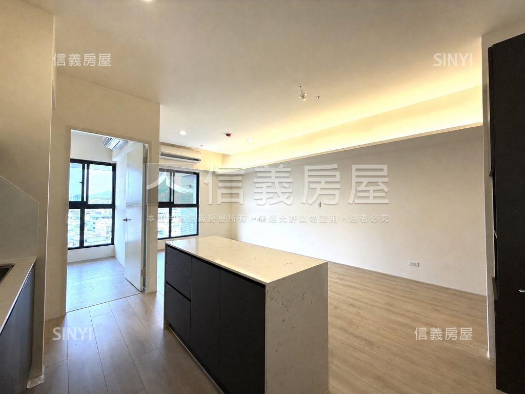 人人幸福稀有三房雙平車房屋室內格局與周邊環境