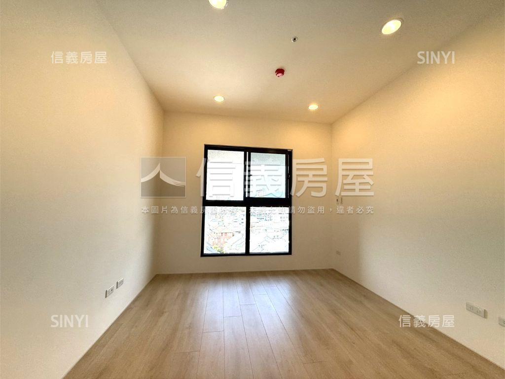 人人幸福稀有三房雙平車房屋室內格局與周邊環境