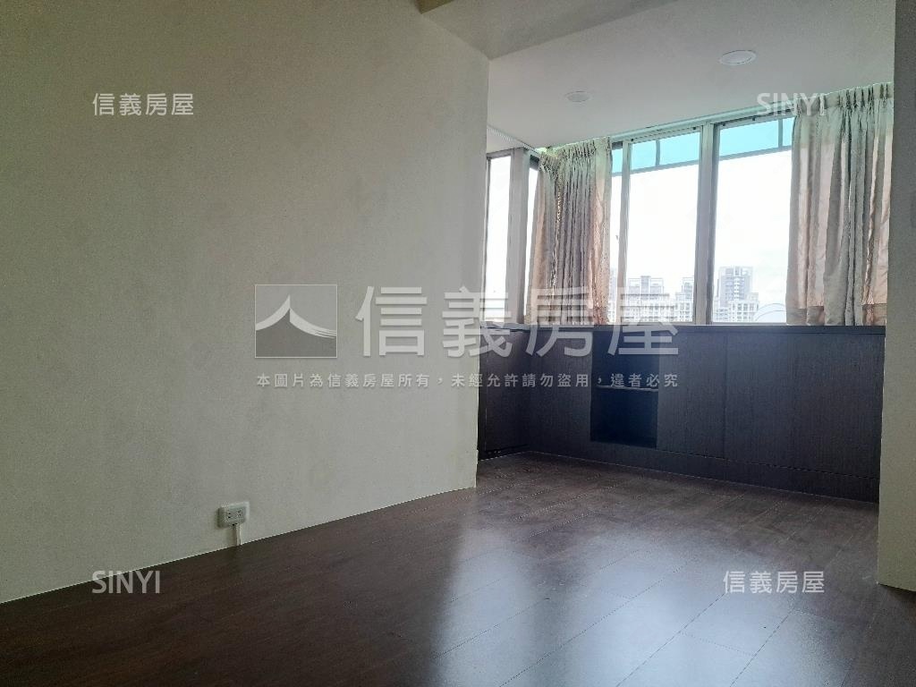 名人山水美美三房房屋室內格局與周邊環境